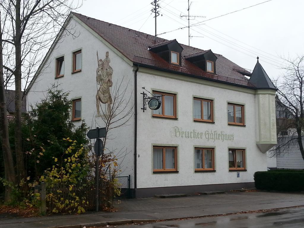 Готель Brucker Gastehaus Фюрстенфельдбрук Екстер'єр фото